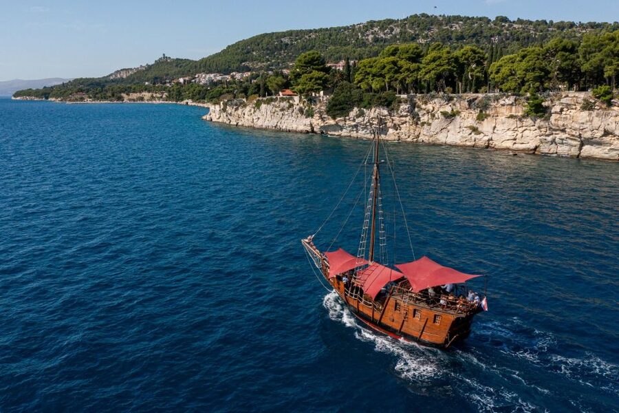 Split: Cruise on Columbo's Pirate Ship "Santa Maria" - Swim and snorkel stop: make the water break count