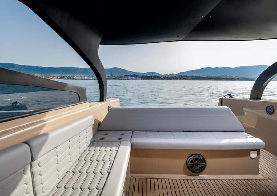 Split: Full-Day 4 Islands Tour by Luxury Boat - Timing and pace: a 10-hour day that stays comfortable