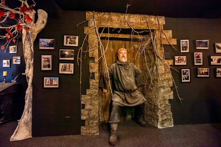 Split: Game of Thrones Museum Entrance Ticket - Five Themed Rooms, From Meereen to the Three-Eyed Raven