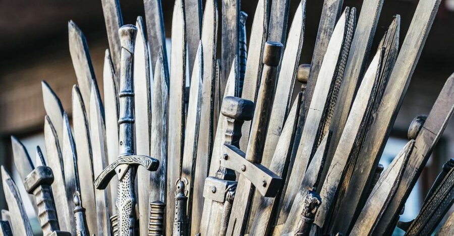 Split Game of Thrones Tour: City of Dragons - Daenerys spots, the Unsullied, and Sons of the Harpy cues
