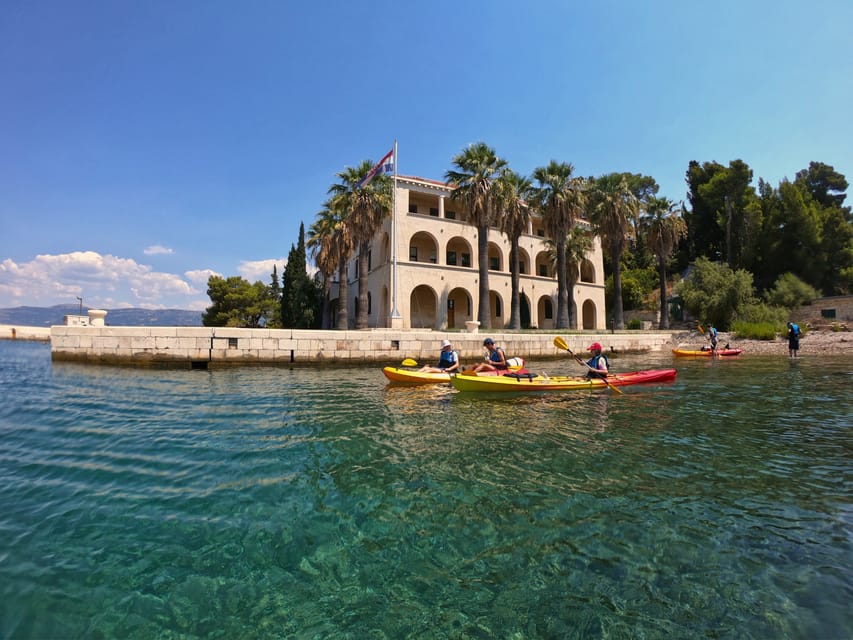 Split: Guided Sea Kayaking Tour with Snorkeling - Šetalište Marina Tartaglia break and the wine moment