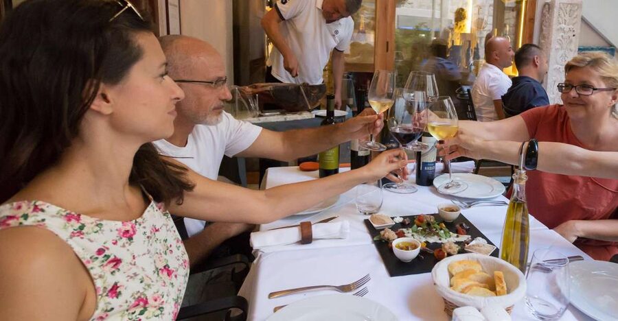 Split: Historical & Gastro Treasures Tour with Green Market - Meeting at Hrvojeva 1, then moving like a local