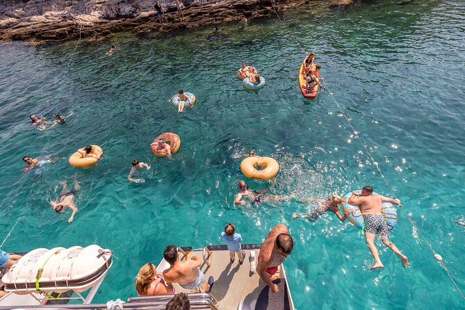 Split: Hvar, Brač, and Pakleni Cruise with Lunch and Drinks - Morning Logistics: Meeting Points and Staying Ahead of the Clock
