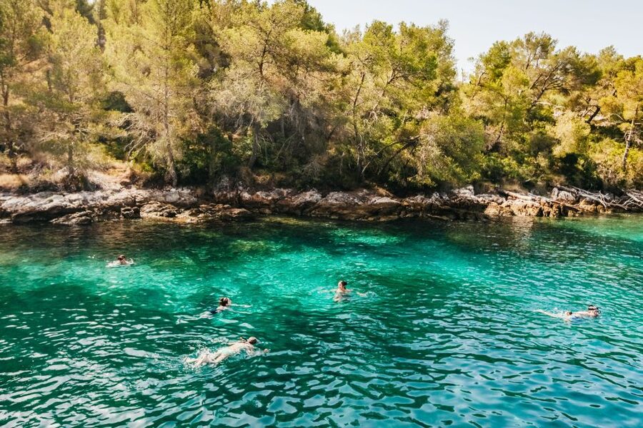 Split: Hvar, Pakleni, Brač & Šolta All-inclusive Tour - Setting Off From Split: Getting to Obala Lazareta on time
