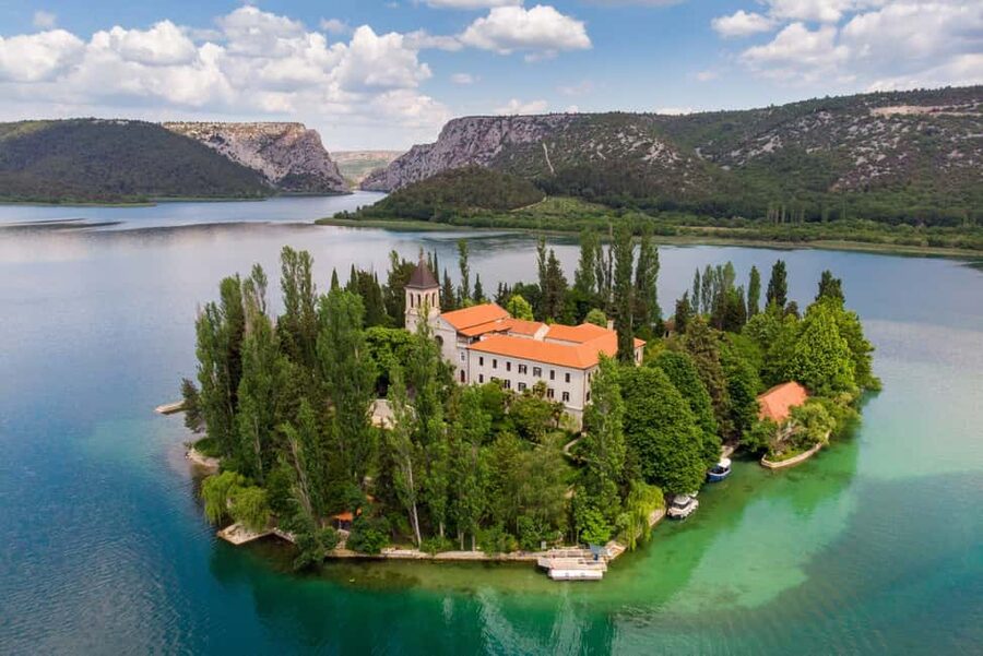 Split/Kaštela/Trogir: Krka Private Tour-option: Wine Tasting - Krka Waterfalls and Skradin Views: The Day’s Big Payoff