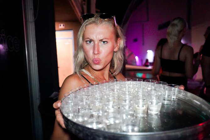 Split: Night Boat Party with DJ, Free Shots & After-Party - Who this is best for, and who might not love it
