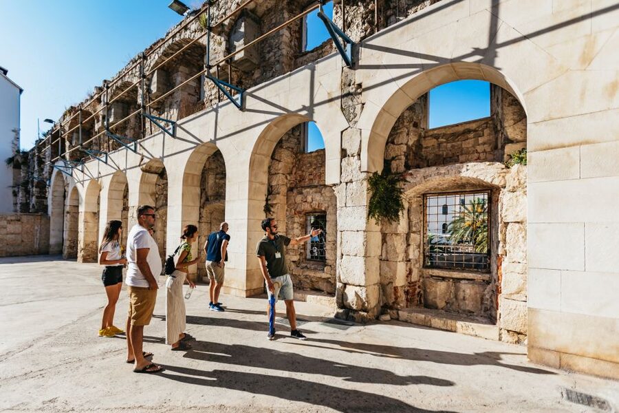 Split: Old Town and Diocletian Palace Walking Tour - Guides in practice: why the stories land for this tour