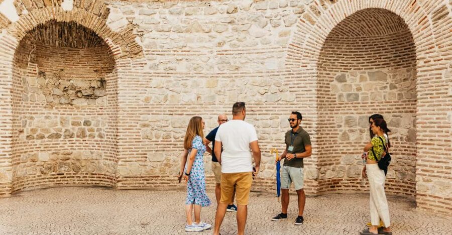 Split Old Town and Diocletian's Palace Tour - Finding the Golden Gate Meeting Point (Blue Umbrella First)
