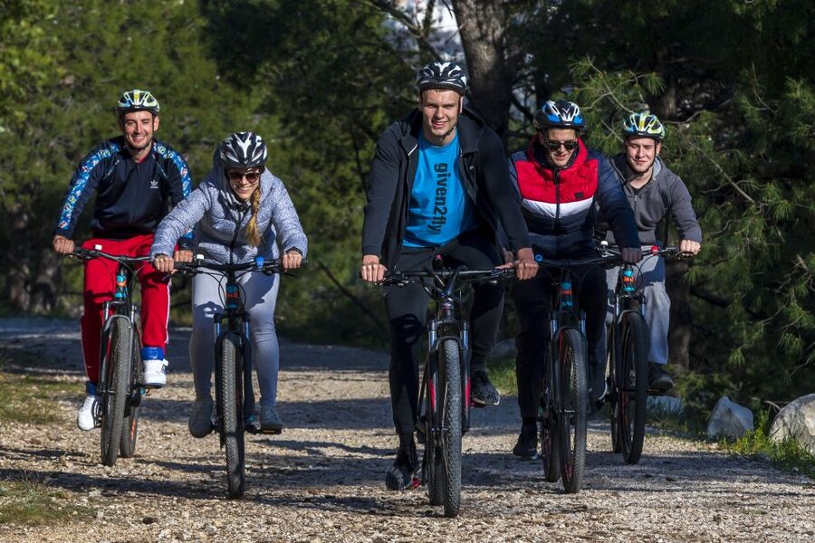 Split: Old Town and Marjan Park Bike Tour - Ending at the Riva Promenade with local life