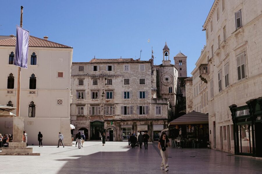Split: Palace & Old Town Private Walking Tour-Entrance incl. - City Lodge or Loggia, Golden Gate, and the statue you should not miss
