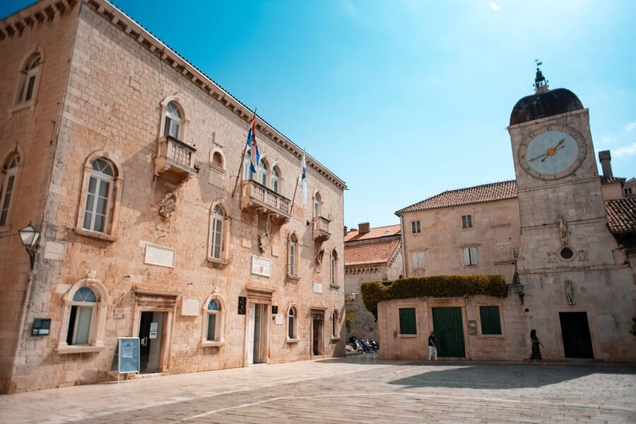 Split: Private tour to Salona, Vitturi castle and Trogir - Kaštela’s fortified towns, then Vitturi Castle in Kaštel Lukšić