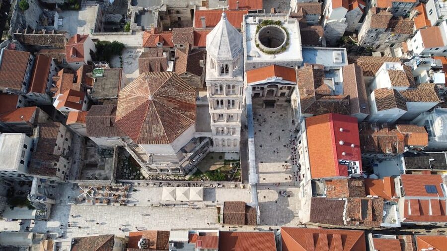 Split: Private Walking Tour for Families with kids (5-17y) - Price and Value: What $352 Per Group Up to 6 Really Buys