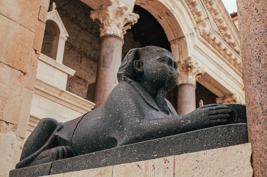 Split: Private Walking Tour for Families with kids (5-17y) - The Perystil: When the Emperor Would Show Himself