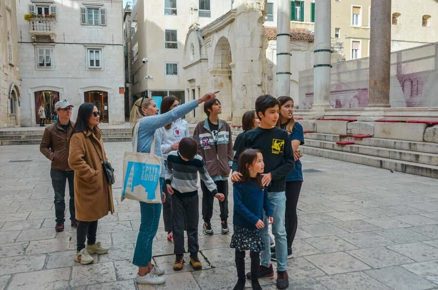 Split: Private Walking Tour for Families with kids (5-17y) - Sweet Tasting at the Right Time