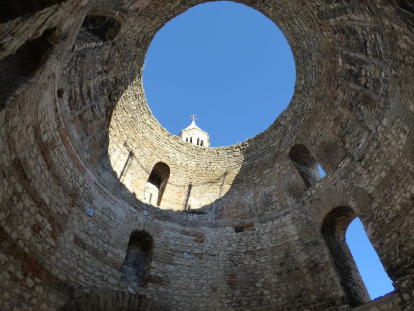 Split: Private Walking Tour in the Historical Town Center - The Jewish Ghetto Area and an Active Synagogue