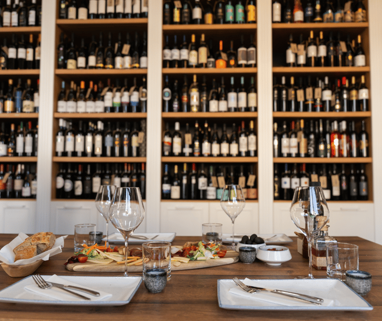 Split&Sip: Educational wine tasting - Pairing Plates: Cheese, Prosciutto, Olives, and Tapenade