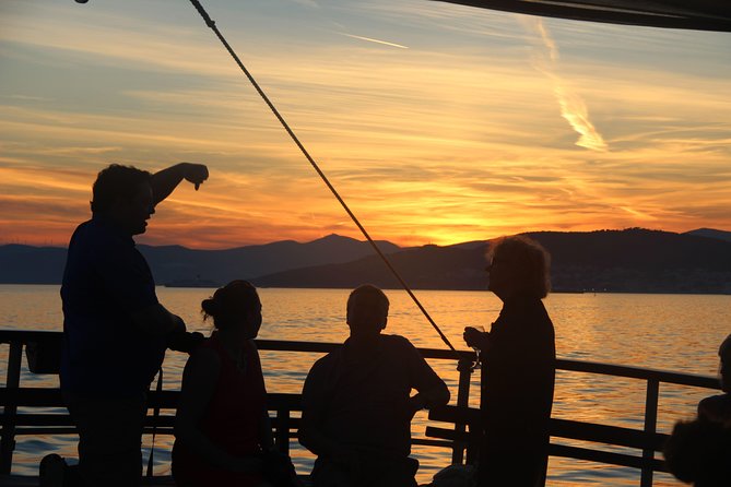 Split Sunset Cruise With Live Music - Live Music You Can Actually Enjoy (Not Just Survive)