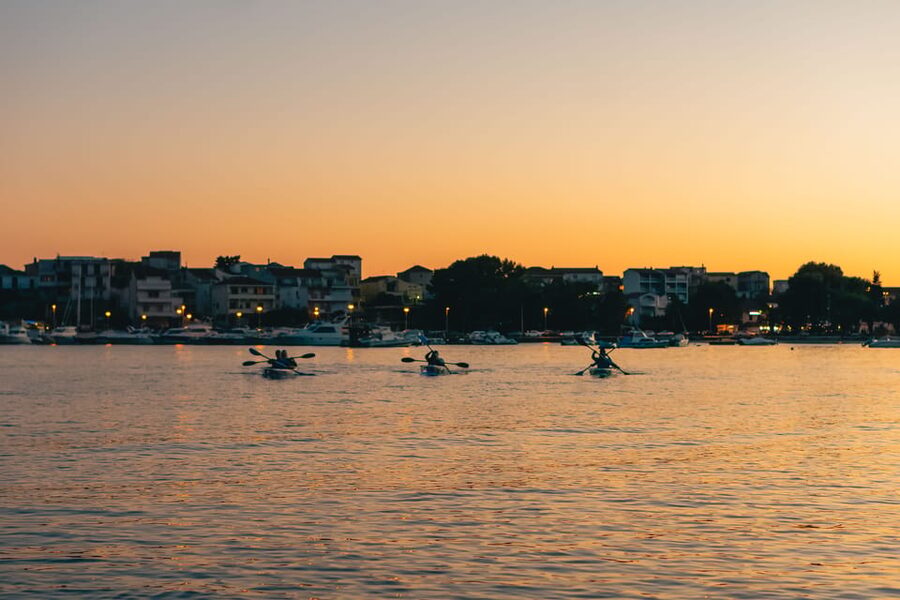 Split: Sunset Guided Kayaking Tour - Meeting point near Bacvice Beach: how to find the van