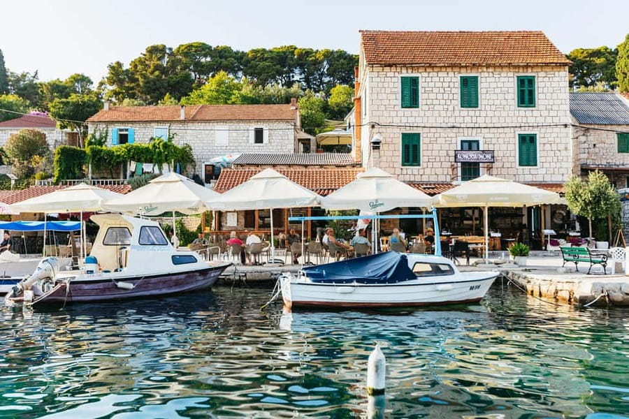 Split/Trogir: Blue lagoon and 3 islands speedboat tour - Trogir Old Town Stop: 50 Minutes of UNESCO Streets