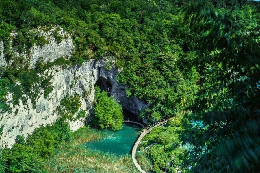 Split/Trogir to Zagreb: Private Transfer with Plitvice Lakes - FAQ