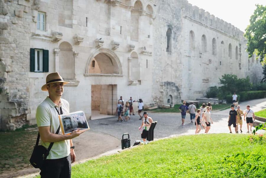 Split: Walking tour of Split with a 'Magister' of History - Bronze Gate and the first palace clues