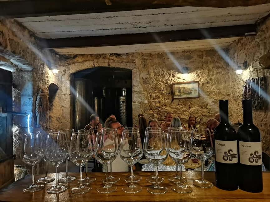 Stari Grad: Private Tuk-Tuk tour with Wine tasting - Timing and route flow: how to plan your day around 2 hours