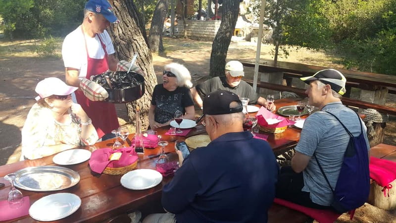 Ston Oyster & Wine Tasting Private Tour From Dubrovnik - The Oyster Farm Boat Ride from Hodilje to Ostrog, Then Buzara Brunch