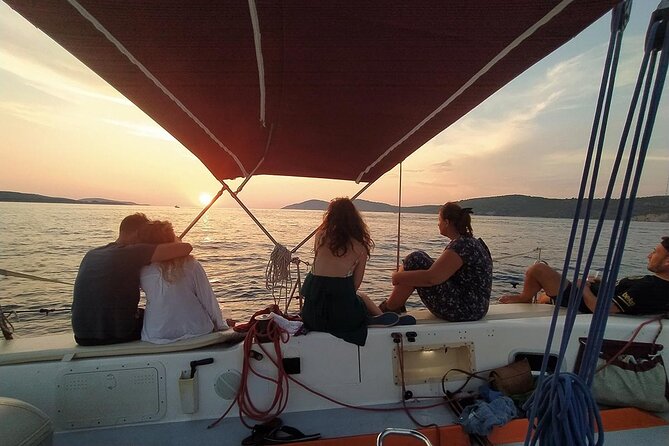Sunset Sailing Tour on the Pakleni islands - Sunset Sailing From Hvar: The Perfect Late-Day Escape