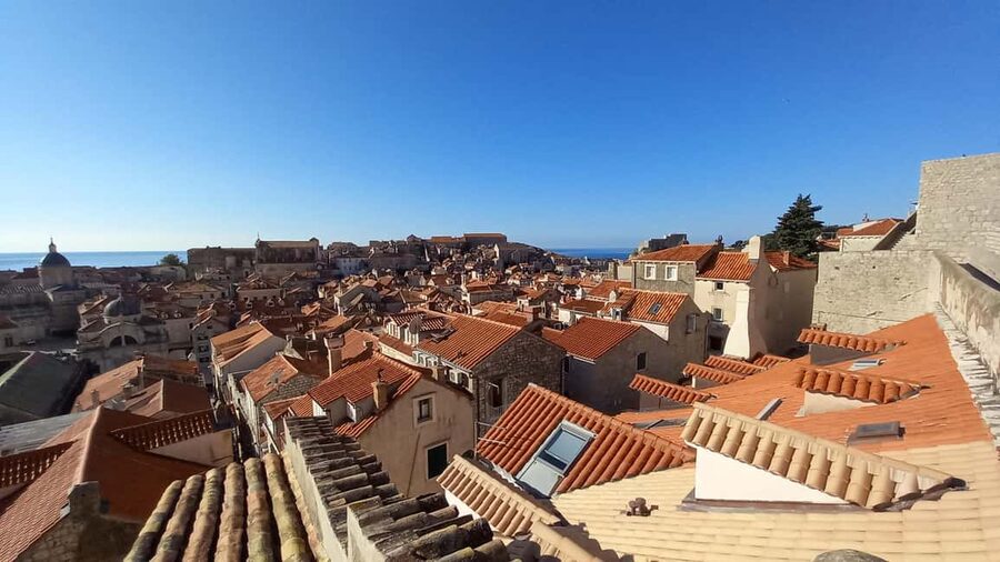 Sunset Wall Walk: 75-Minute Guided Tour & Free Exploration - The guided northern stretch: nine planned stops that explain Dubrovnik’s defenses