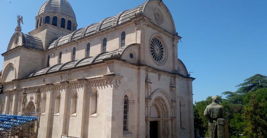 The beauty of the Middle Ages-Šibenik - Where the tour begins, and why that first view matters
