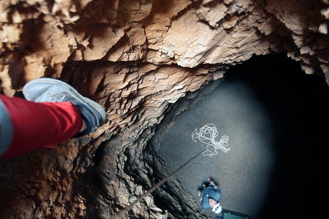TUNNEL ABSEILING PLUS tour the underground - What you actually do on TUNNEL ABSEILING PLUS