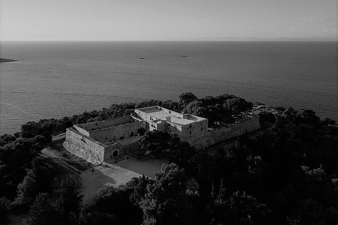Vis Military Tour - Bay Parja Submarine Tunnel and Shelter Visit