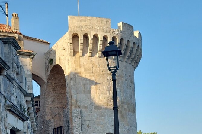 Walking Tour in old town Korcula 1 Hour - Stop 2: Marco Polo House and the Silk Road link to Korčula
