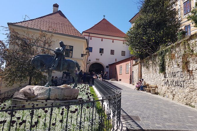 Walking tour of Zagreb - Petrini Pyli and Tkalčićeva: gates, strolling, and choosing your next meal