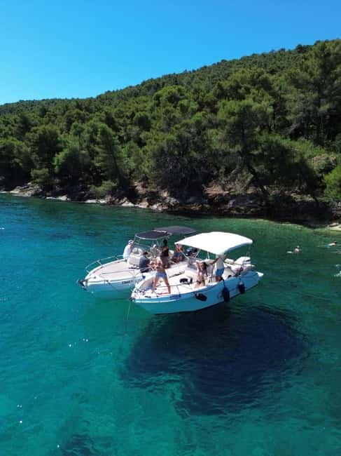 Zadar: 3 Islands Speedboat Tour with Drinks and Diving - Ošljak island hour: wandering with a guide’s context
