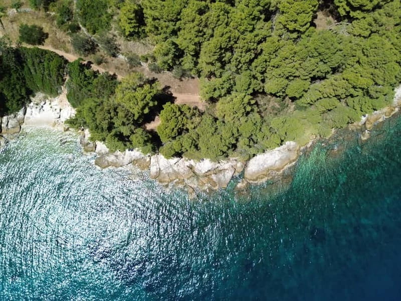 Zadar: 3 Islands Speedboat Tour with Drinks and Diving - Ugljan, Preko, and photo-stop time: the island village payoff