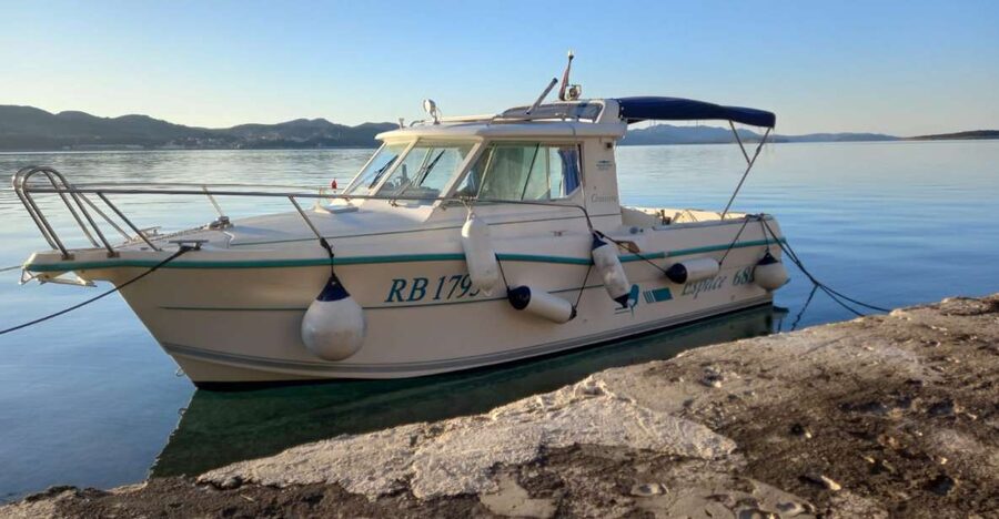 Zadar: Boat tour Half day -5 hours - Ošljak Island: the smallest inhabited stop that turns into snorkeling time
