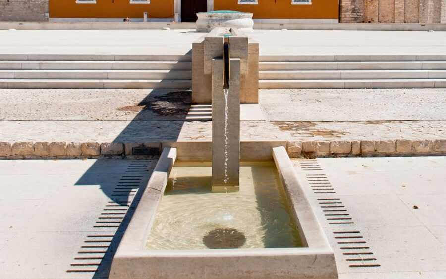 Zadar: Guided Old Town History Walking Tour - Meeting at Five Wells Square, Trg Pet Bunara