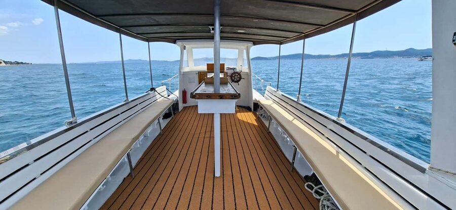 Zadar: Island Hopping Tour Swim and Snorkel with Aperol - The speedboat legs: why you ride faster between stops
