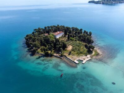 Island Luxury Speedboat Tour with Snorkeling