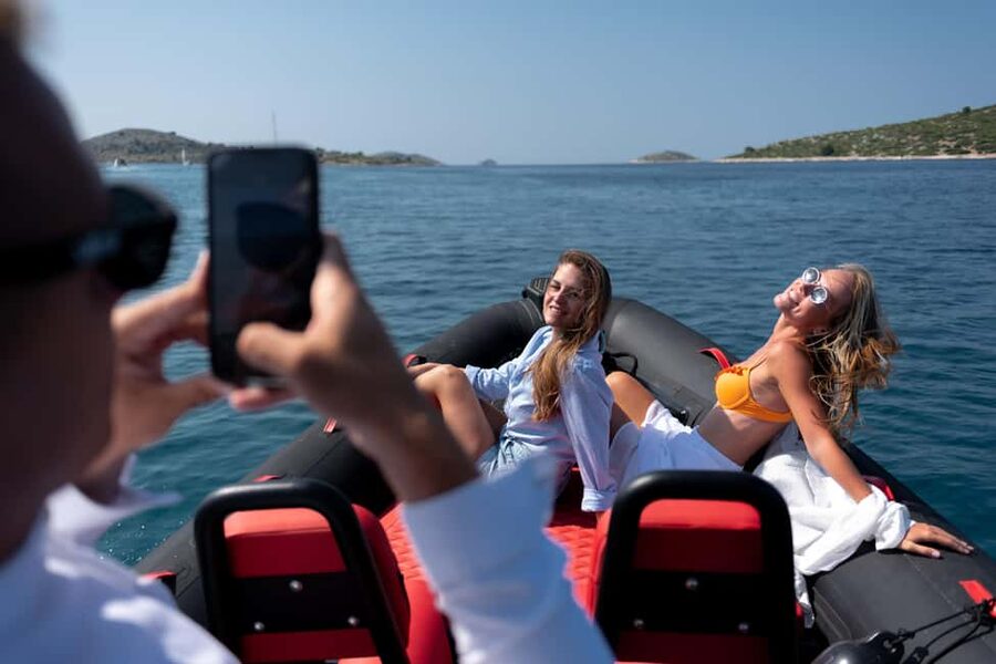 Zadar: Island Luxury Speedboat Tour with Snorkeling - Stop 3: Preko for coffee, shopping, and a final swim (1 hour)
