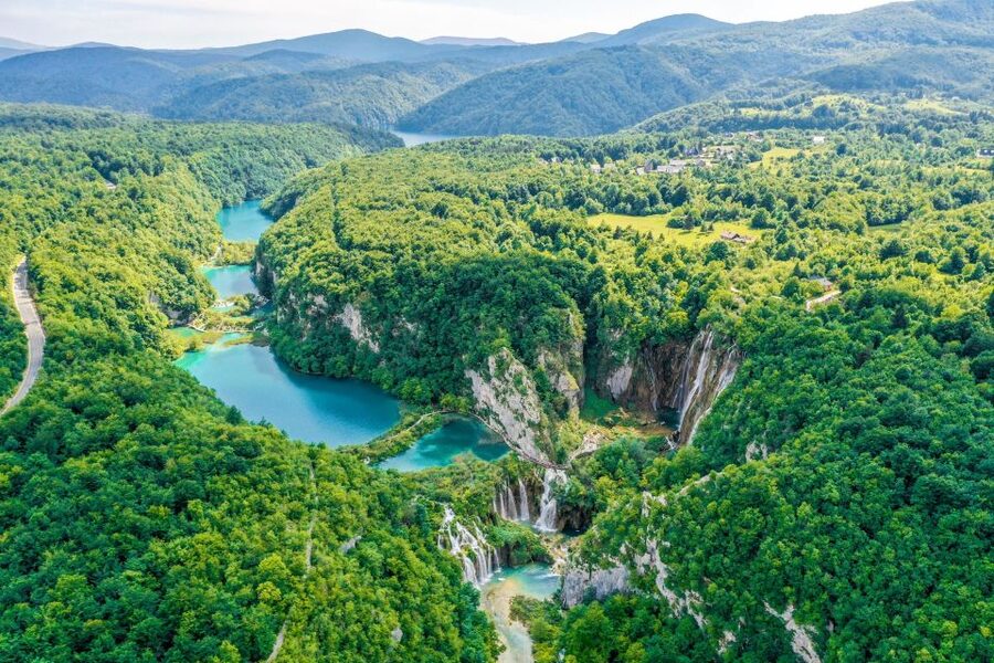 Zadar: Plitvice Lakes Full-Day Guided Tour with a Boat Ride - Wildlife chances: spotting wolves, deer, and wild boar without ruining your day