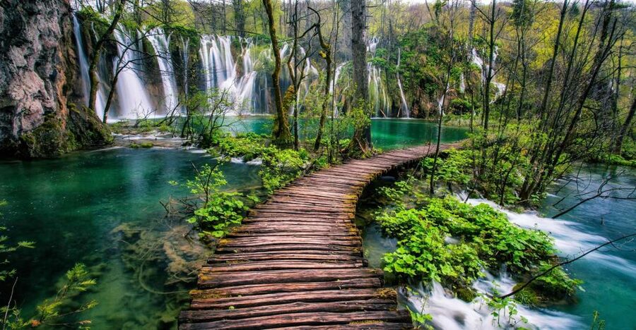 Zadar: Plitvice Lakes Guided Day Tour with Tickets - Zadar to Plitvice in a comfortable coach, with stories on the way
