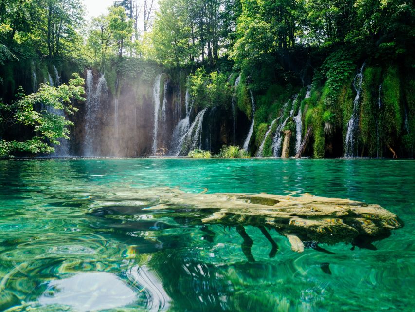 Zadar: Plitvice Lakes Guided Day Tour with Tickets - Timing matters: choosing an easier rhythm for the crowds