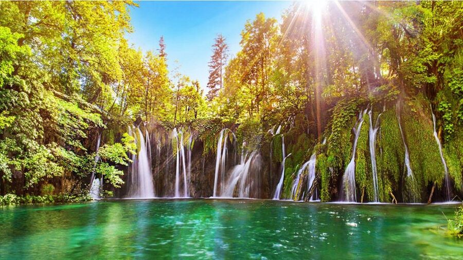 Zadar: Plitvice Lakes Guided Day Tour with Tickets - Electric train and boat rides: when your legs get a rest