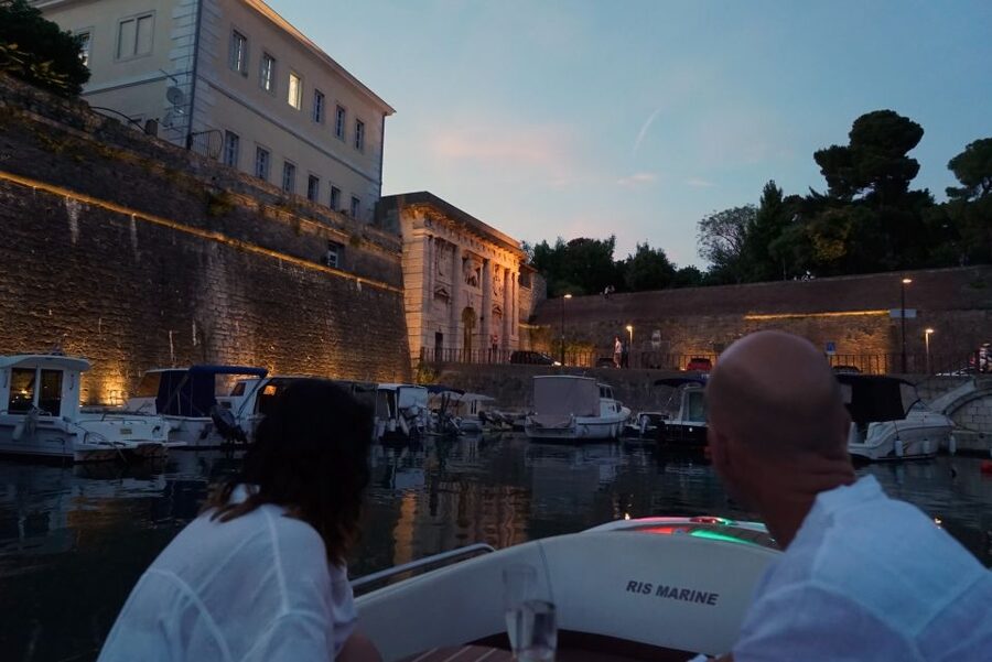 Zadar: Sunset and Night Cruise with Unlimited Sparkling Wine - UNESCO City Walls and the Lion Gate Photo Moment
