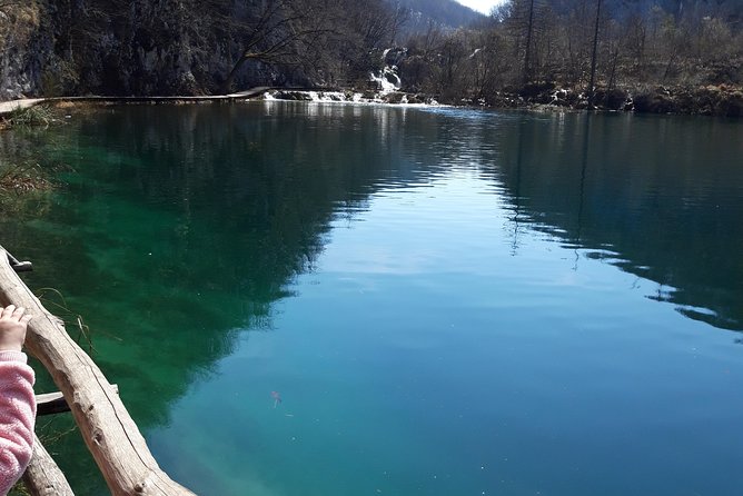 Zadar to Plitvice lakes: Guided tour with pre-booked tickets - Lunch and snacks: the smartest way to handle food inside the park
