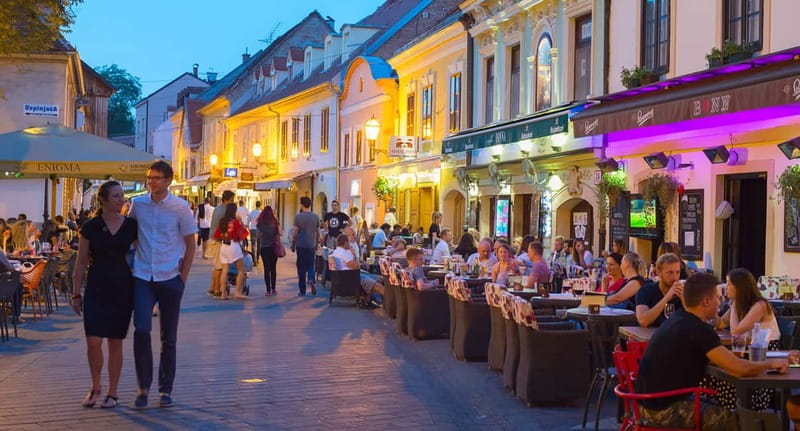 Zagreb: City and WWII Tunnels Walking Tour - The funicular ride to Gradec, smallest ticket, big payoff